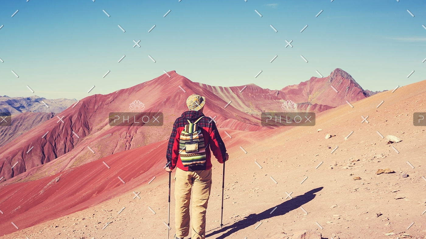 rainbow-mountain-PUWHUHP